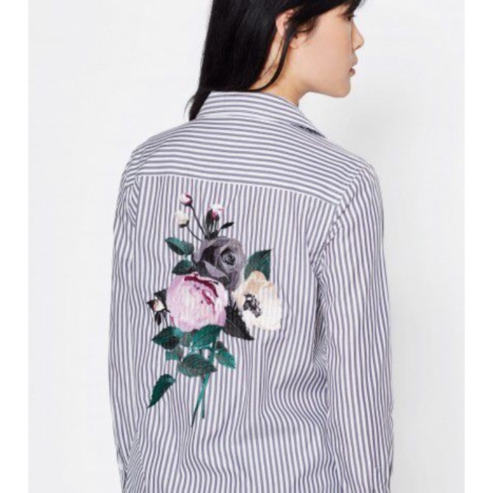 NWOT Equipment Femme embroidered floral button up
